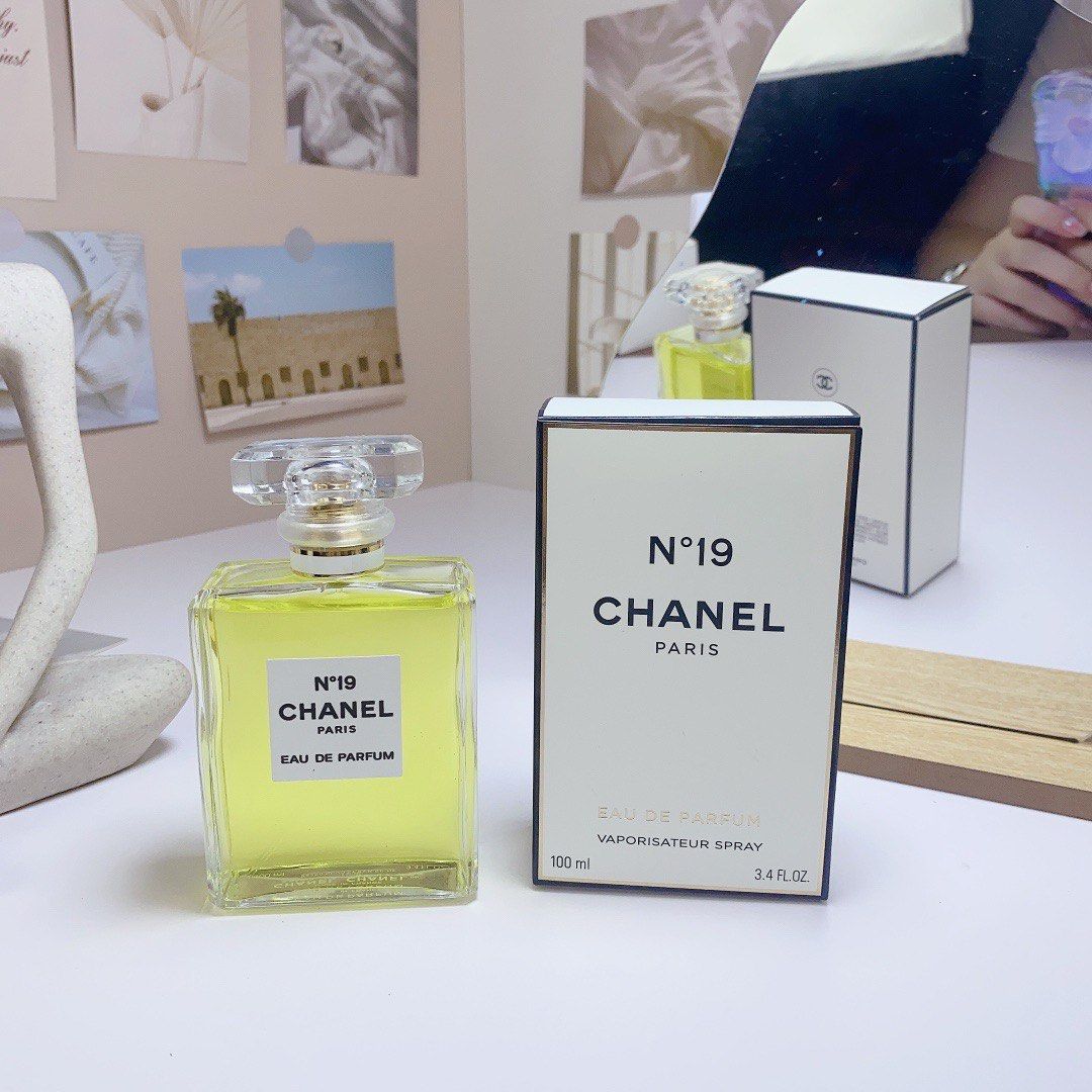 Chanel N°19 Eau de Parfum (100ml) – Nordic-Finds